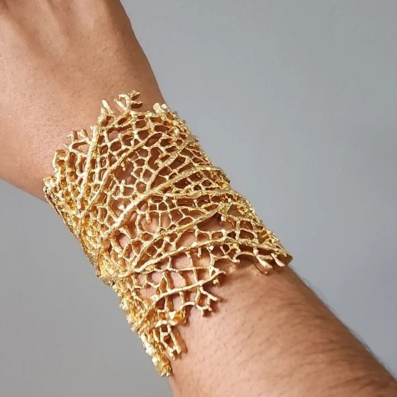 ZARA Coral Cuff Bracelet - Picture 7 of 16